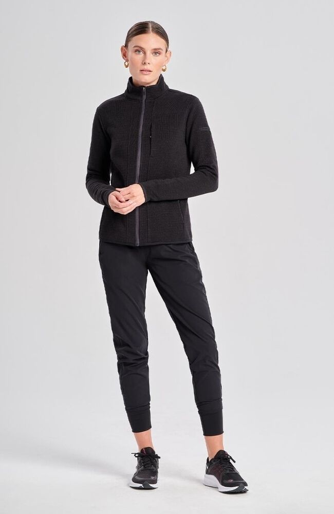 ::Black